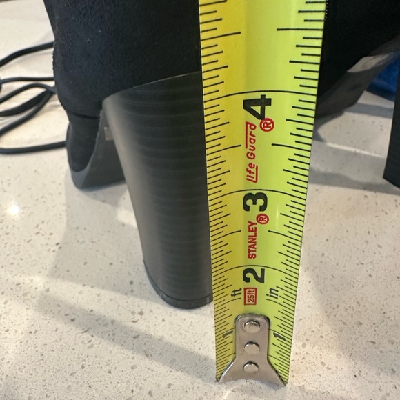 EUC-Black Lace-Up Ankle Boots SIZE 6 - Picture 5 of 6